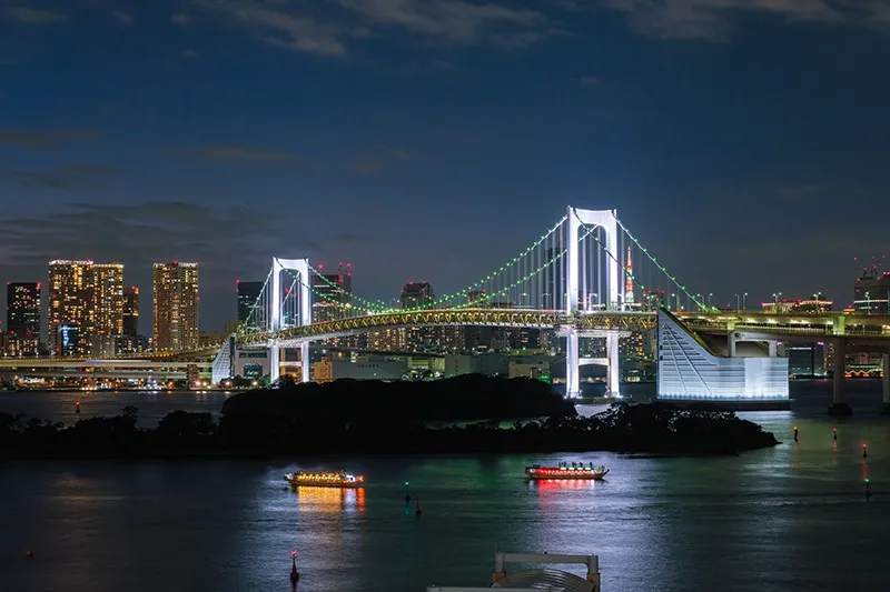 東京の観光スポットを巡る周遊船