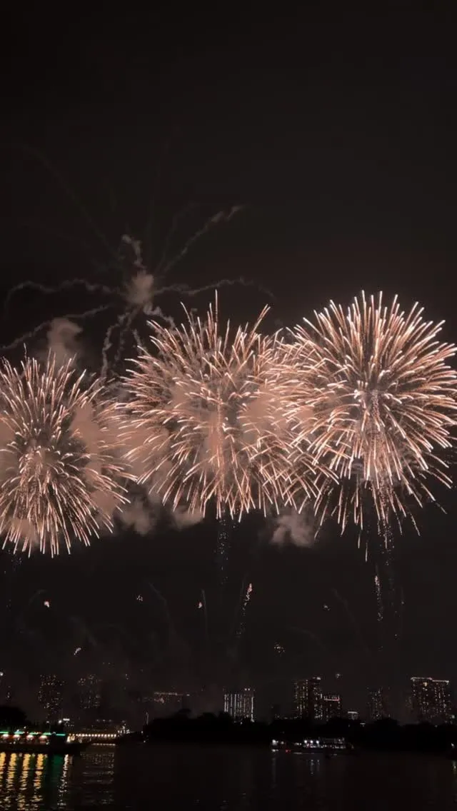 花火は消えても、